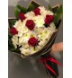 beyaz papatya ve kırmızı güller